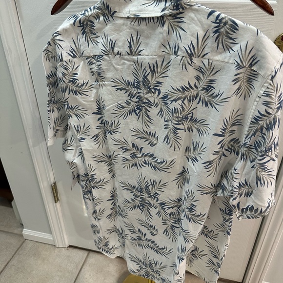 Nautica White and Blue Casual Button Down Shirt - Picture 7 of 7